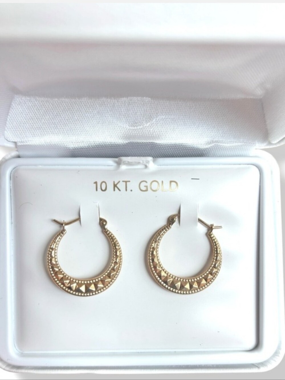 10KT GOLD HOOP EARRINGS